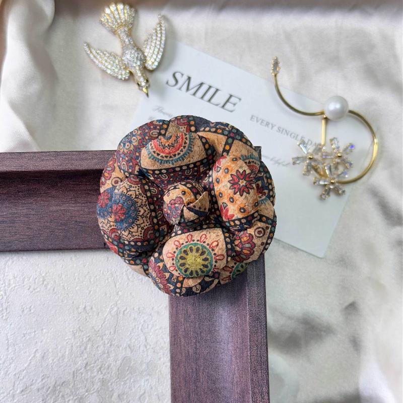 French Style Fabric Camellia Brooches Vintage Elegant Flower Lapel Pins For Women Fashion Wedding Party Badge Accessories Gifts