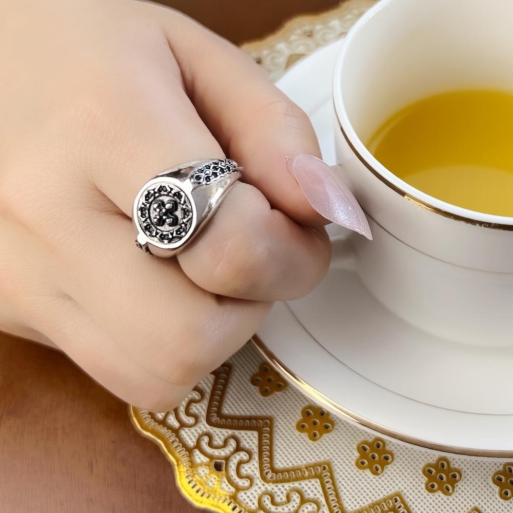 Iconic Cross Signet Ring,Europe Style Jewerly for Women Men New Vintage Gift in 925 Sterling Silver