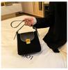 Korean version trendy fashion casual commuter women's shoulder bag European and American retro messenger bag color matching PU small square bag