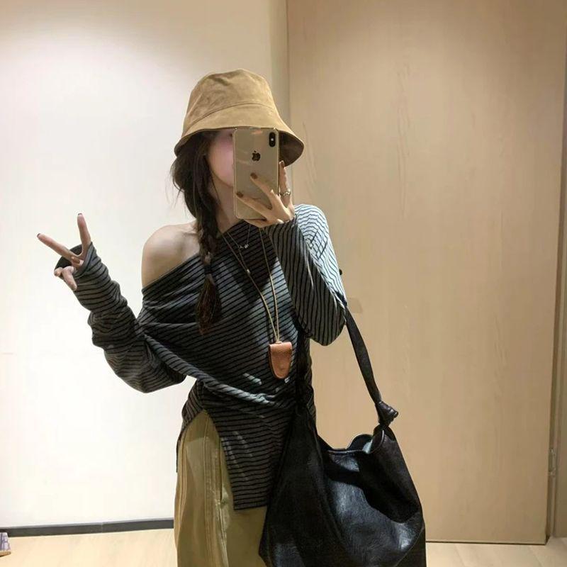 2025 Šik pruhovaný top s odhalenými rameny a dlouhým rukávem, zeštíhlující dámský top na jaro/léto