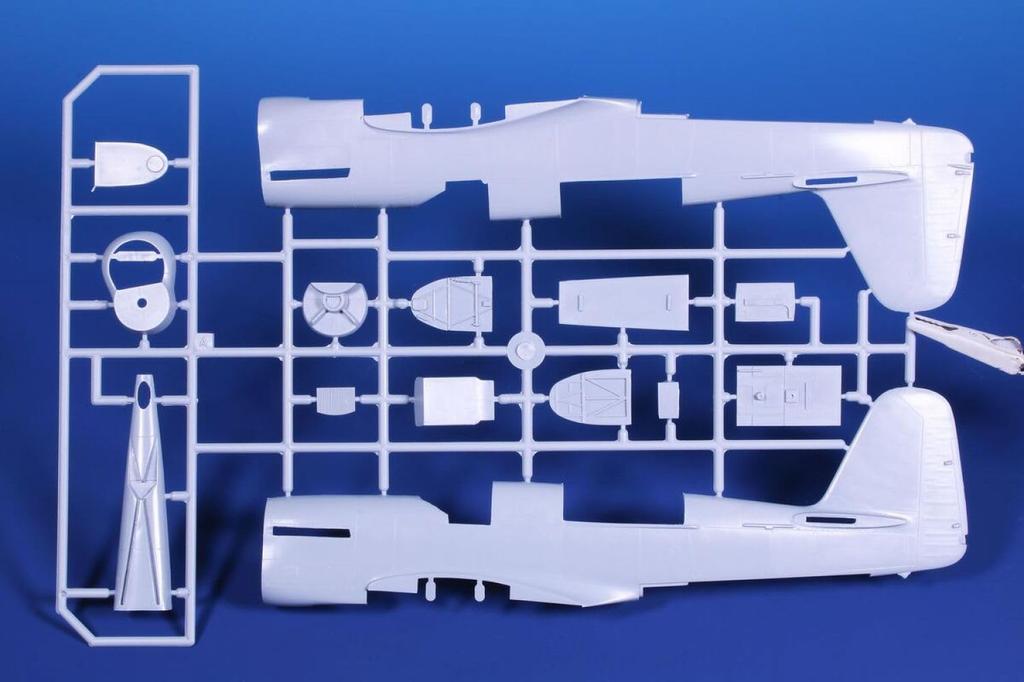 Special Hobby 1/48 British Fairey Firefly U Mk.8 Unmanned Target Aircraft Plastic Model SH48166n