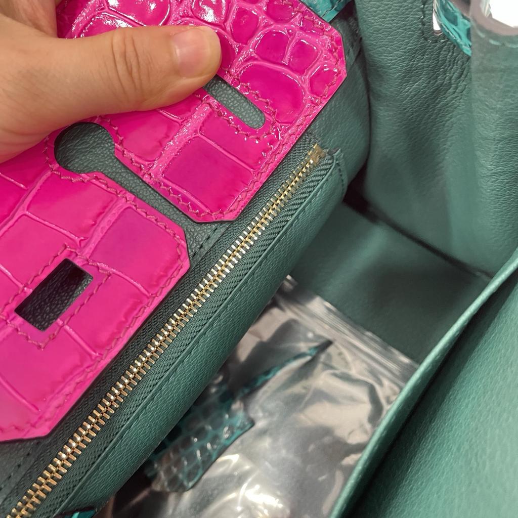 2025 Explosive Color Matching American Crocodile Pattern Platinum 25/30. Full-pair Version Strapless High-end Fashion Portable Women's Bag