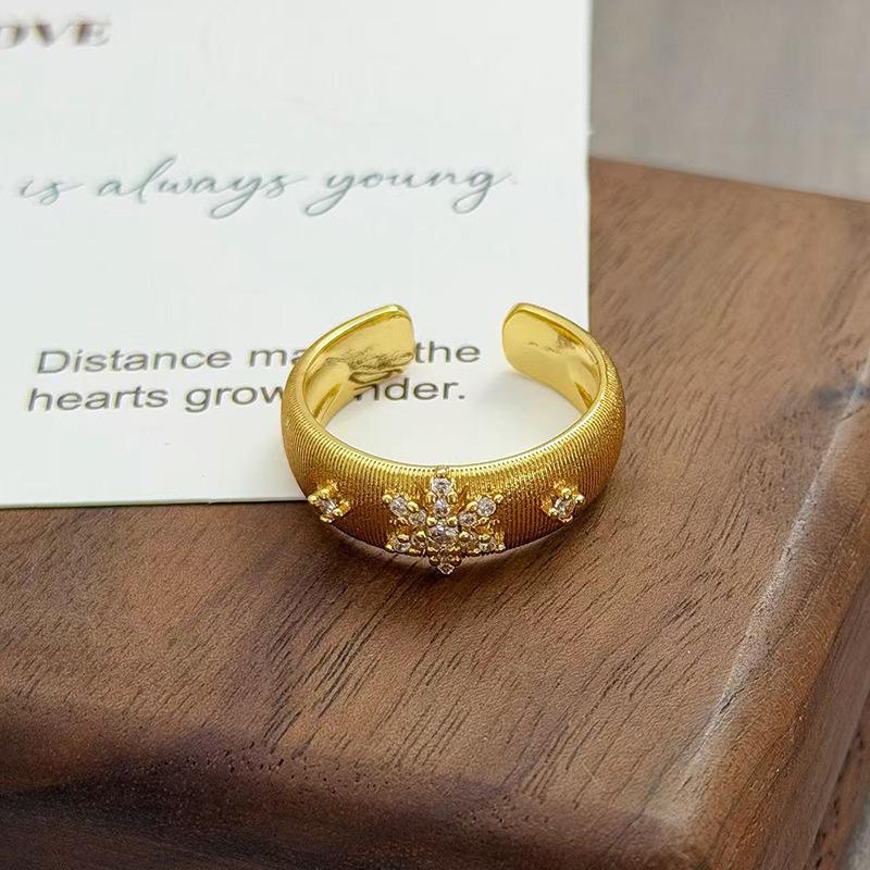 Flowers Like Brocade Medieval Vintage Court Style Light Luxury Temperament Zir*****Pen Ring Niche Design Ring