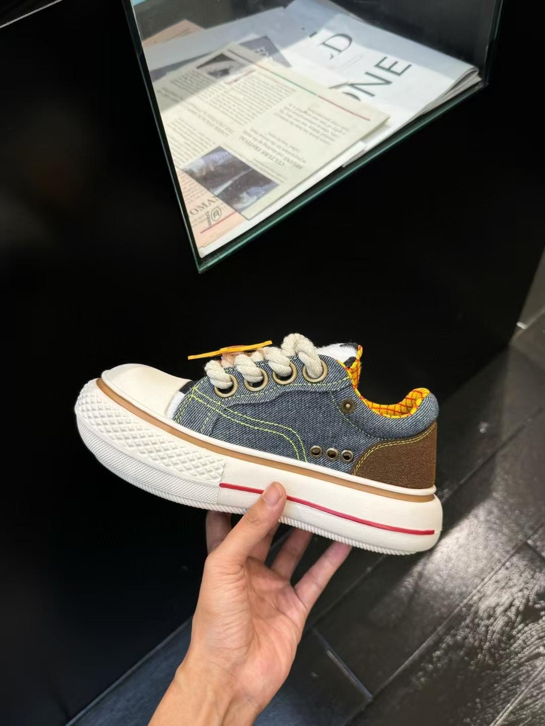 

Джинсовые туфли с большой головой, весенняя пара, трендовый бренд, мультяшные, на толстой подошве, увеличивающие рост, парусиновые повседневные туфли. 44 светло-серый