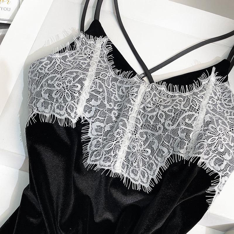 Samtiges rückenfreies Nachthemd für Damen mit Brustpolster - Schwarze Spitze Sling Nachtwäsche