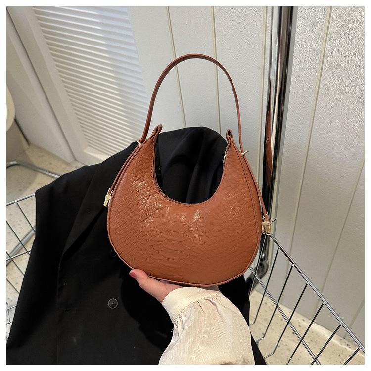 

Сумка жіноча 2024 модна французька жіноча сумка в нишу модна фактура крокодил багатоколірна проста сумка під пахвою темно-коричневого кольору