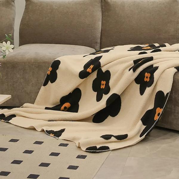 WTEMPO Sunflower Printed Large Size Retro Foldable Blankets Simple Four Seasons Lightweight Soft Quilts Thickened Student Soft Dormitory Blankets