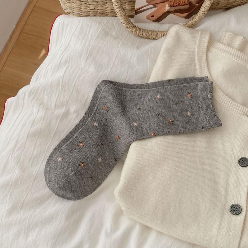 Women's Autumn Vintage Stereo Bow Checked Mid Tube Stack Socks