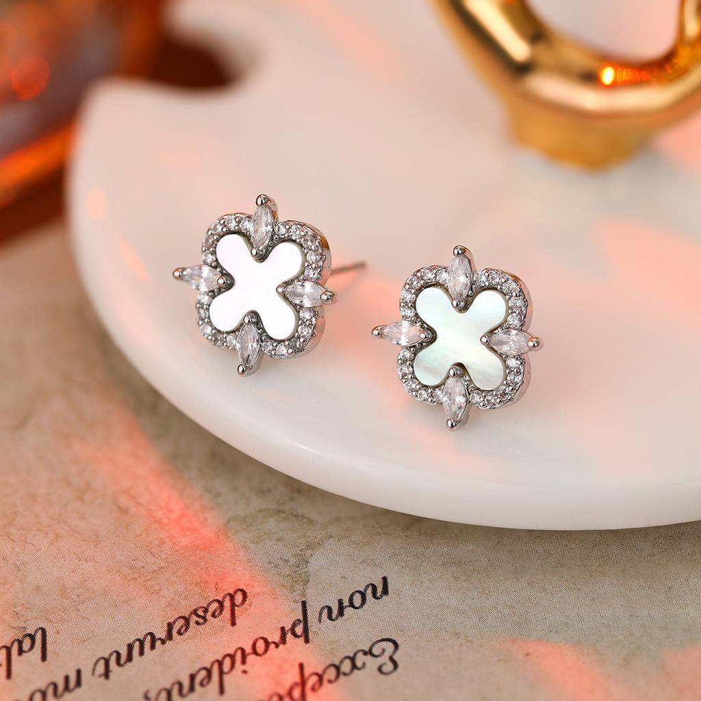 Hochwertiger Luxus Natürliche Muschelohrstecker S925 Silbernadel Ohrringe Leichter Luxus High-End Stil Temperament Ohrringe Frauen