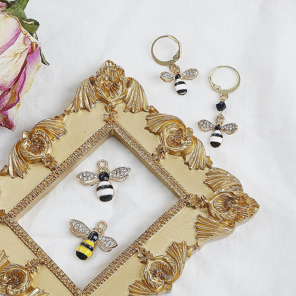 2Pcs Droping Öl Einstellung Diamant Kleine Biene Legierung Metall Zubehör Für Schmuck Komponenten Herstellung DIY Halskette Armband Ohrring