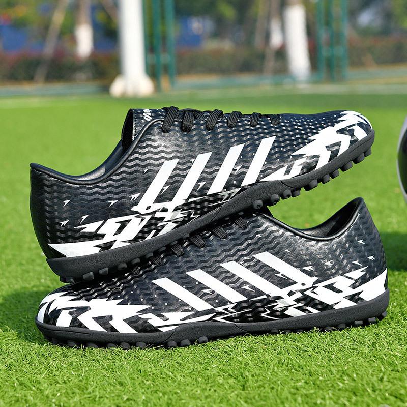 

Low-top new football shoes 2025 male and female adult students children s game training shoes TF broken nail football shoes 36