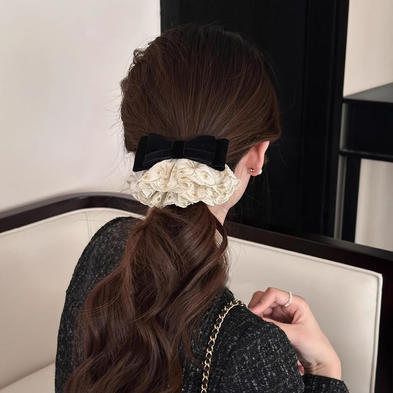 1PC Korean Wave sweet and fashionable spring hairpin, designed with exquisite lace and tassel, with a semi-tied ponytail shape, cute velvet hairpin
