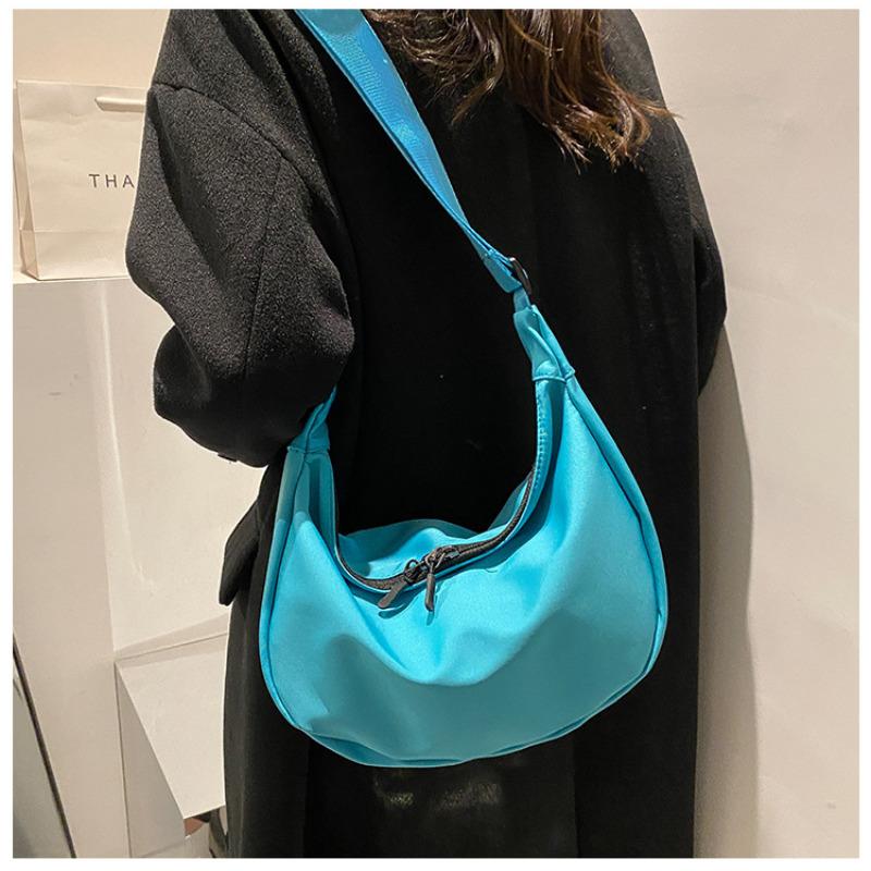 Oxford Cloth Crescent Bag for Women Lightweight Casual Shoulder Crossbody Handbag