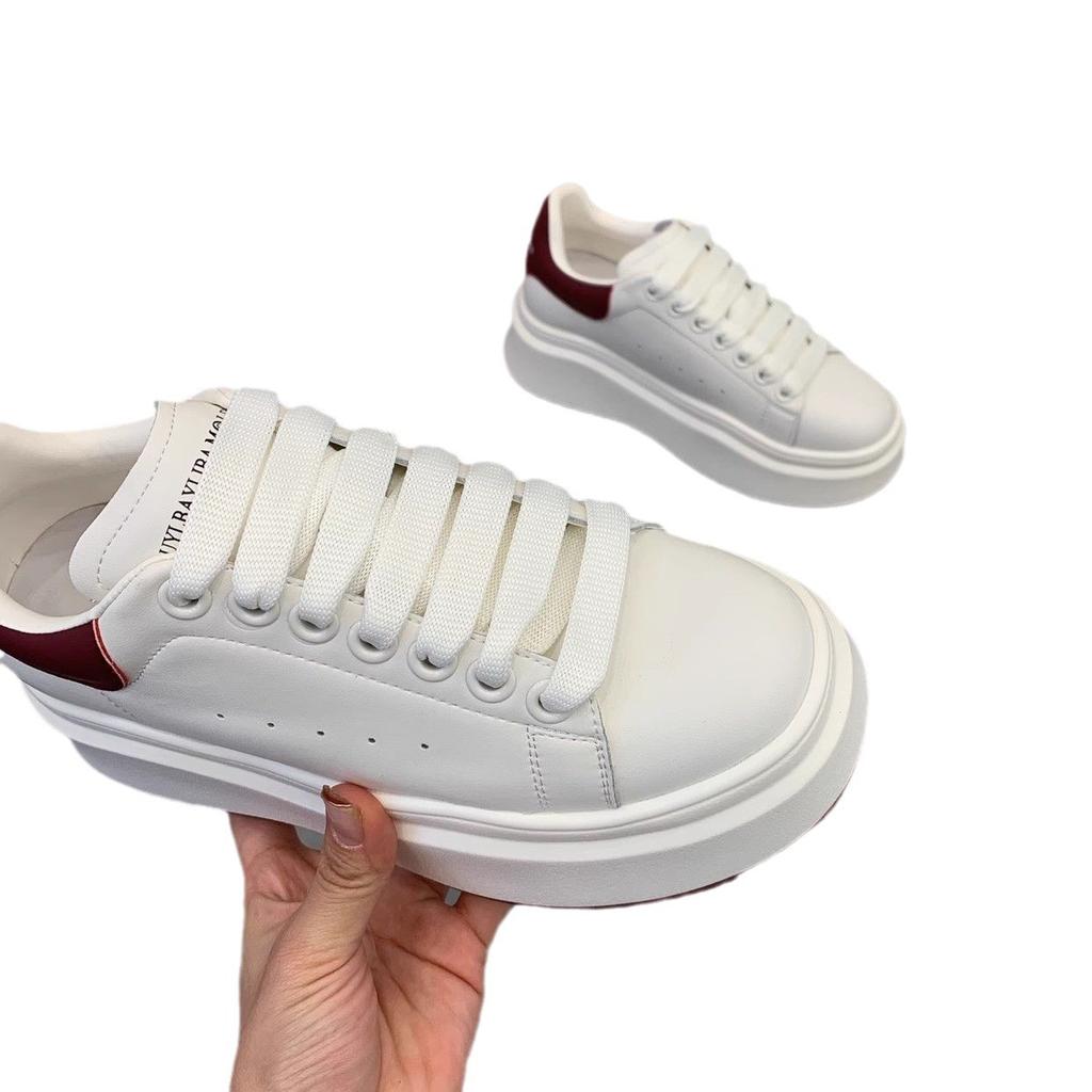 Kleine, dicksohlige Plateau-Schuhe, Frühling neue Muffin-Sohle McQueen Board-Schuhe, kleine weiße Schuhe, Damen, High-End-Gefühl