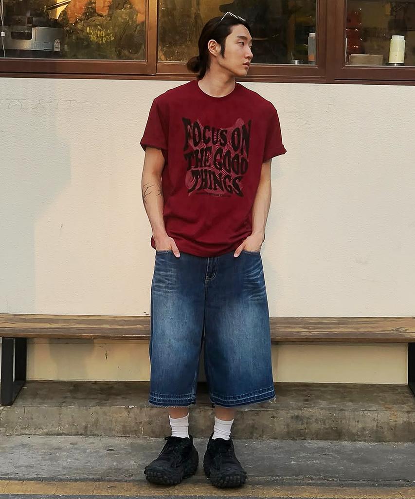 Nasttingijeubeleoldaenmi Geometry Lettering Tee_Burgundy