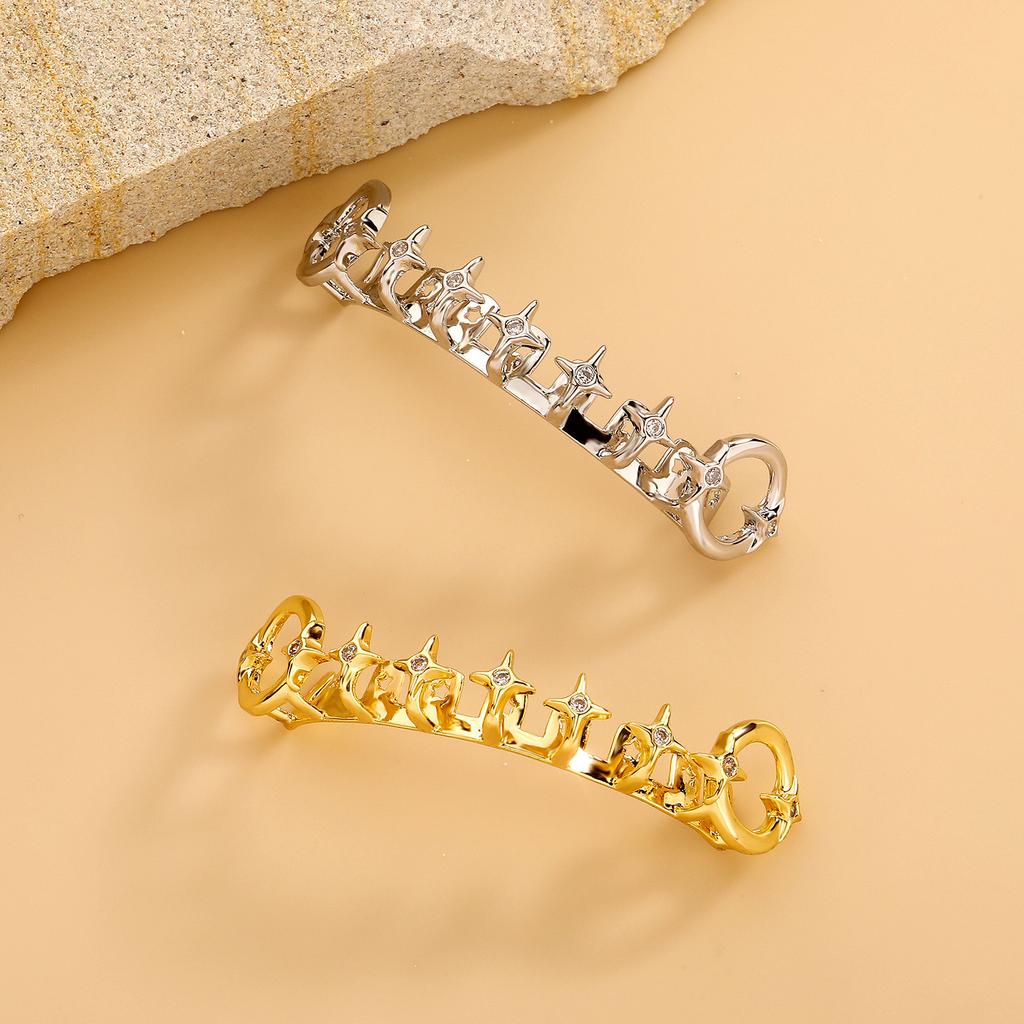 Stylish Star-shaped Zirconia Dental Braces: Single-row Openwork Gold Braces with a Star-shaped Chain, Adjustable Size