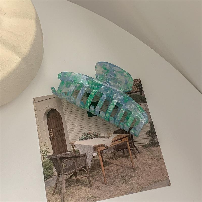 Korean Imitation Acetate High-End Shark Hair Clip - Elegant Hair Accessory for Stylish Looks