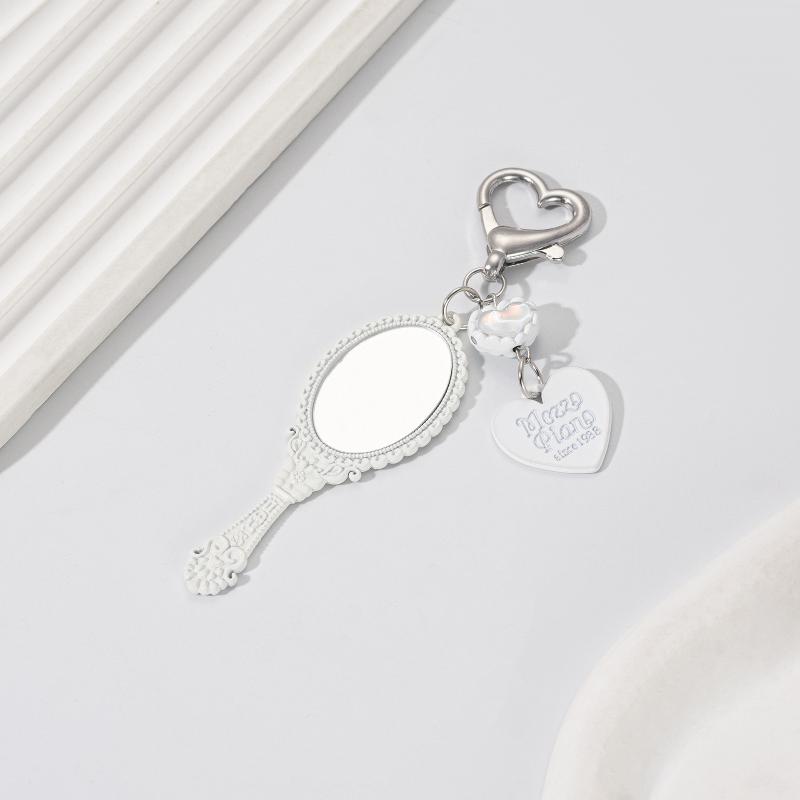 Retro Handle Mirror Element With Heart Keychain Exquisite Patterned Small Mirror Car Pendant Creative Bag Charms Hanging