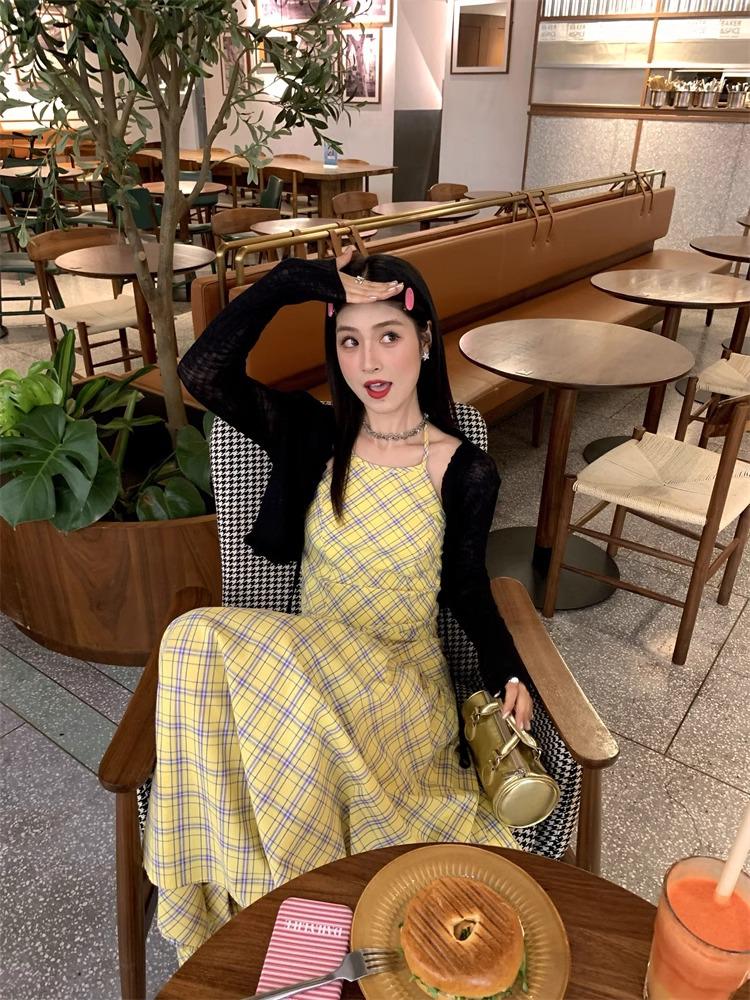 Damen Gelbes Karomuster Neckholder A-Linien Sommerkleid - Süß & Würzig, Dezenter Rückenausschnitt, Lange Länge