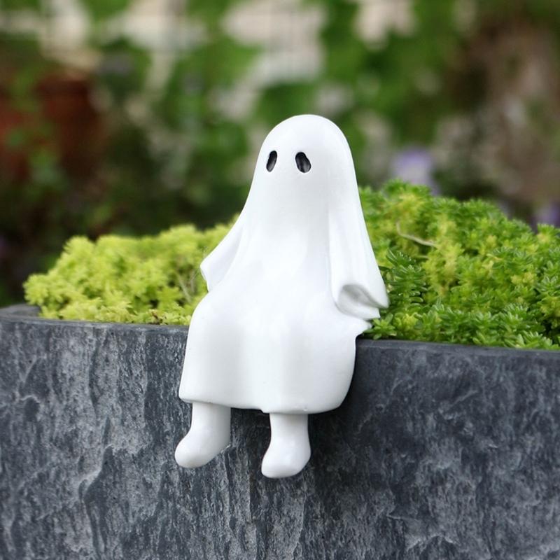 Whimsically Ghostly Sculpture Halloween Themed Resins Craft Ornament For Home Garden Decoration Weather Resistant Design