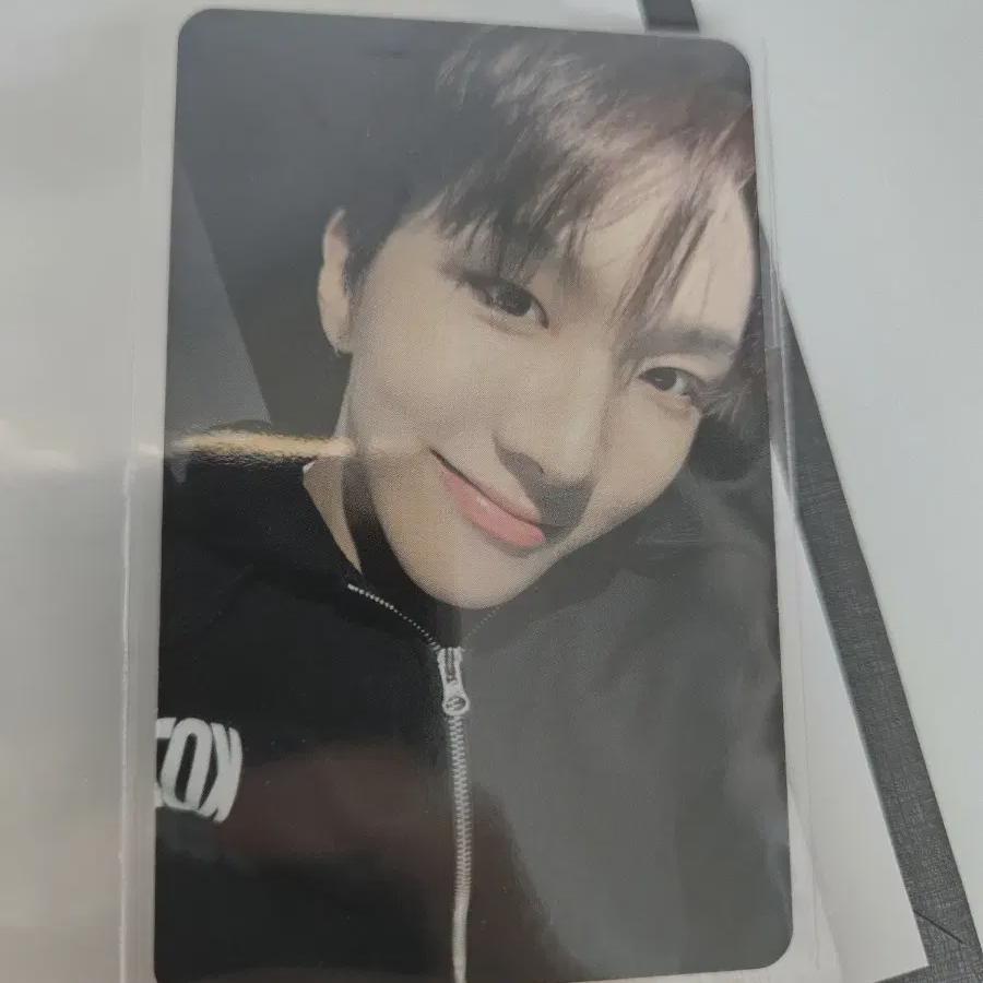 

Boynextdoor Unhak Musicart Lucky Draw
