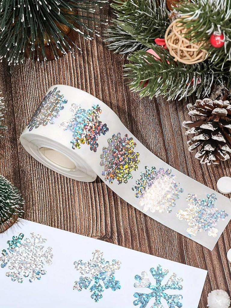 1 roll of 500 stickers, snowflake gift decoration label, roll pack of snowflake stickers, waterproof laser holiday decoration.