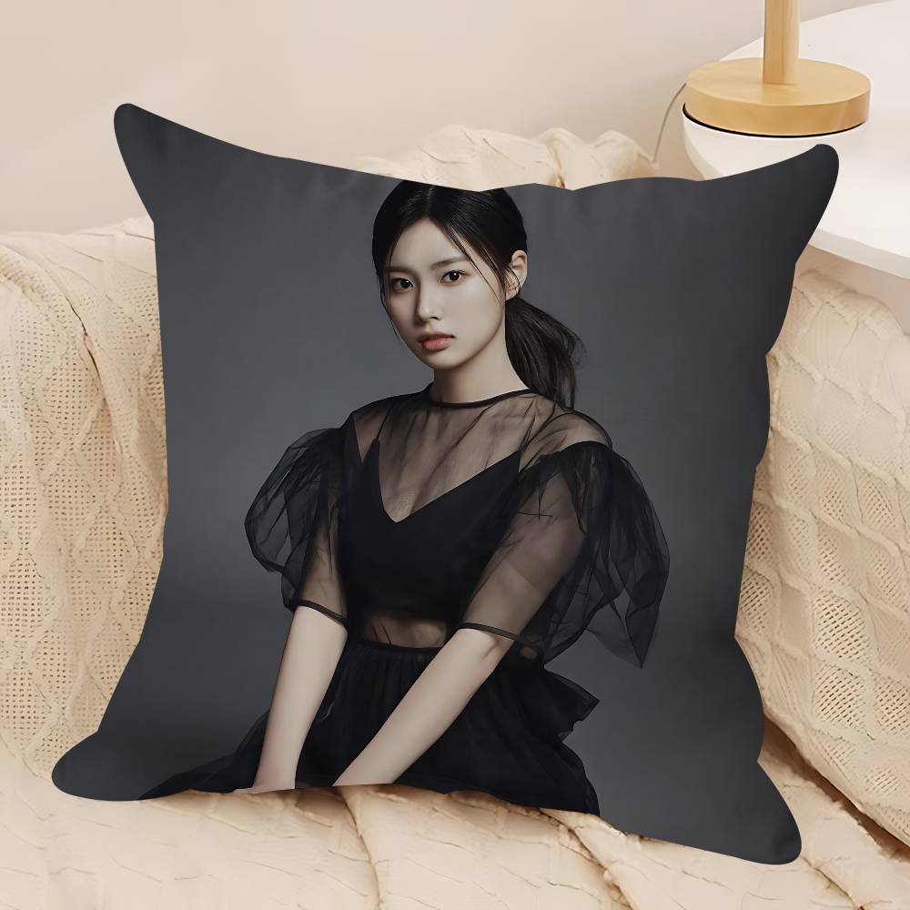 Singer C-Cho-Hyewon Pillowcase Toon Gift Cushion Cover Bedroom Home Sofa Chair Seat Decor Pillow Case
