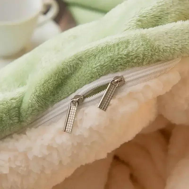 Thick Blanket Lamb Wool Warm Sleeping Double Side Microfiber Flannel Fleece Blankets for Bed Cozy Comfortable Super Soft Quilt