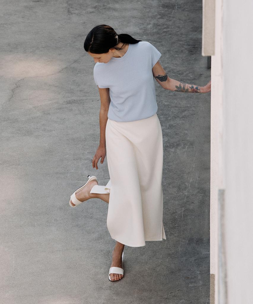 Aesmoeo Selina Slit Banding Skirt (Cream)