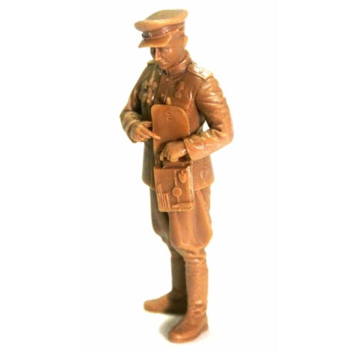 ICM 1/35 Soviet Officer Set (1943-1945) Plastic Model Kit 35612