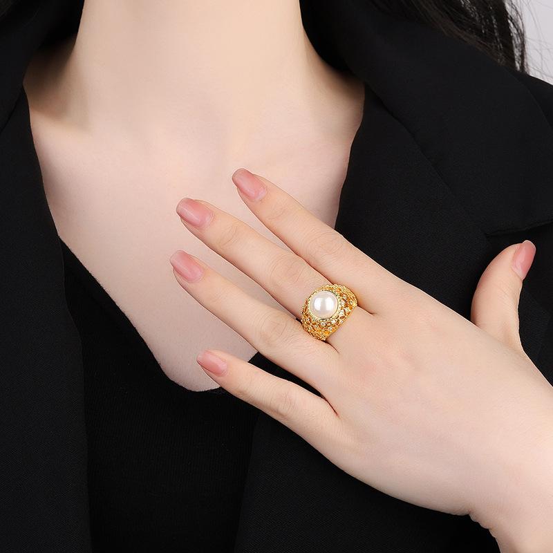Schmuck Kupferboden Vergoldet Perle Hellgold Weiße Perle Retro Hohl Diamantring 10Mm