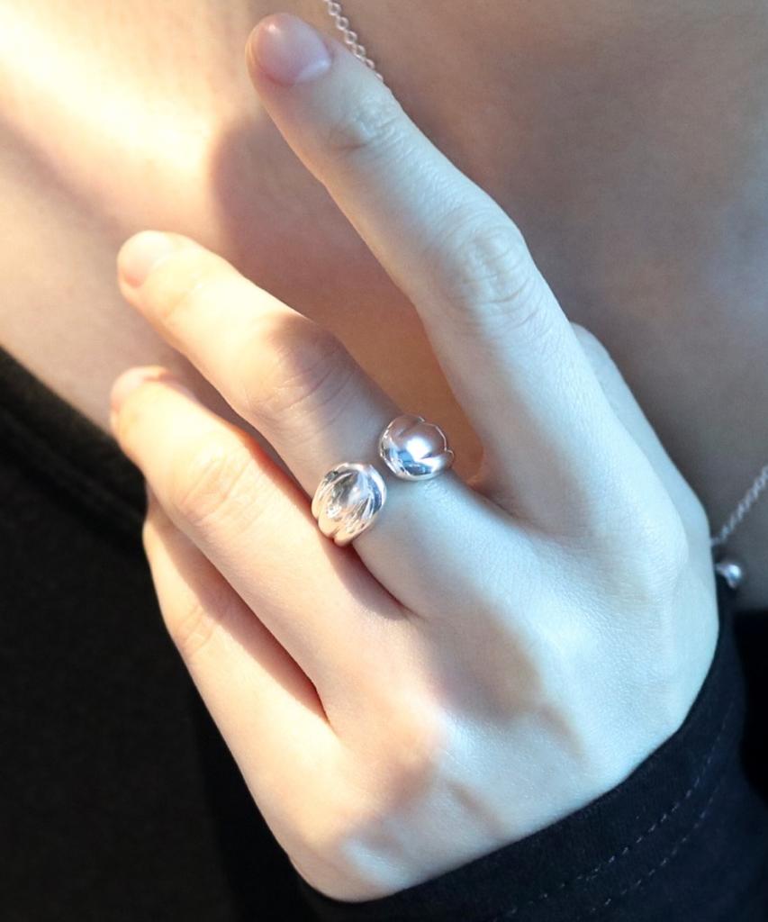 Suiove Flow Open Ring