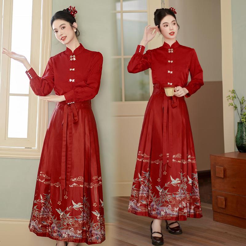 2024 Autumn/Winter Red Horseface Skirt Cheongsam Bridal Toasting Dress - Chinese Style Wedding & Engagement Outfit for Women
