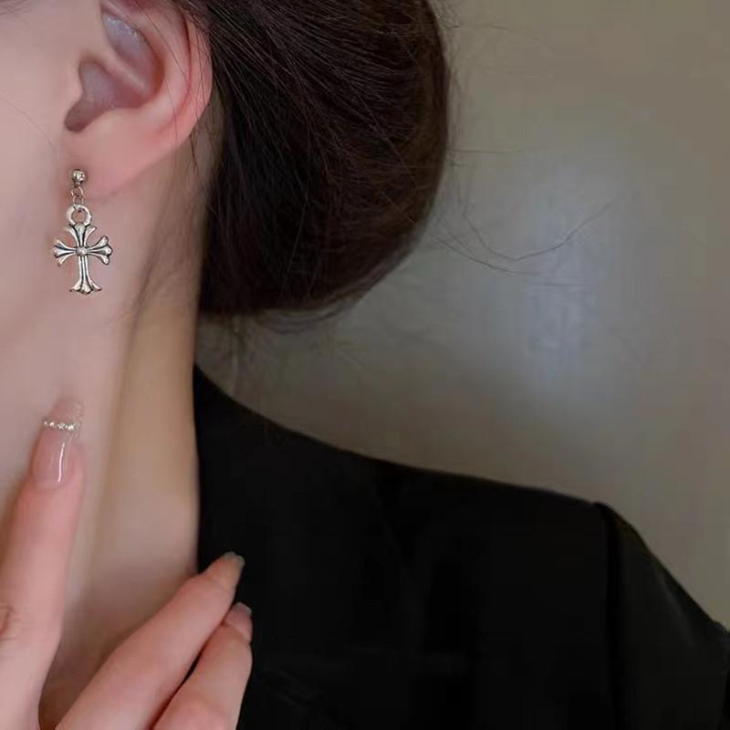 Silver Needle New Sweet Cool Wind Cross Earrings Niche Individual Cold Wind Stud Earrings Earrings Fashion Temperament Earrings Women