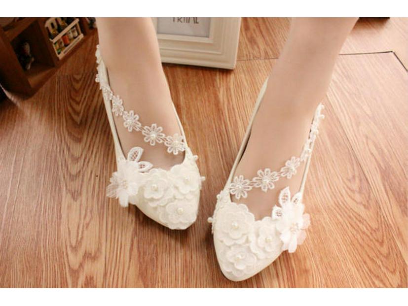Star Cat Plus Size Low Heel Lace Wedding Shoes with 3D Floral Design