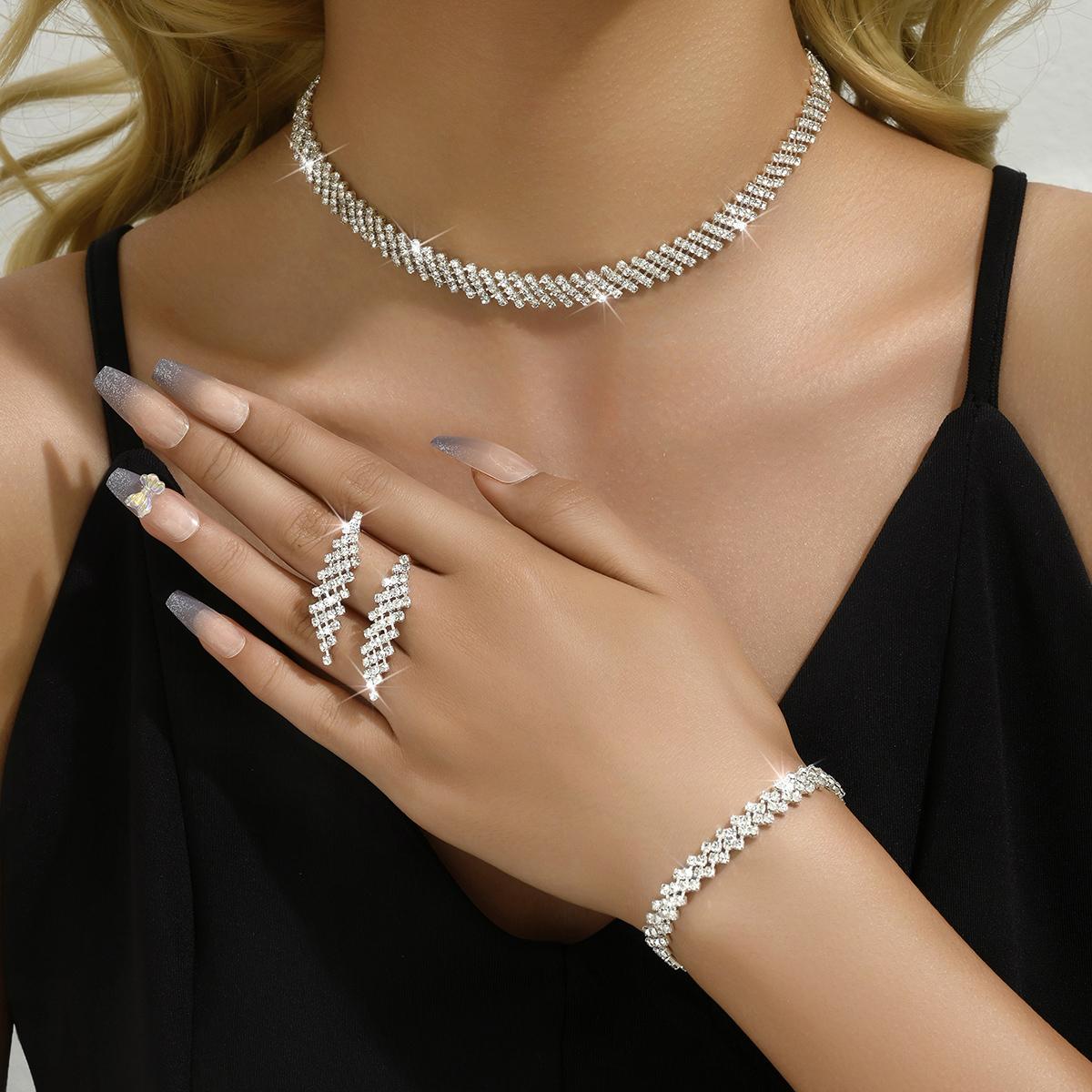 

Жіноча Мода Геометричний Інкрустований Цирконом Набір Кольє Сережки Браслет Циркон Весільна Вечірка Фестивальний Подарунок