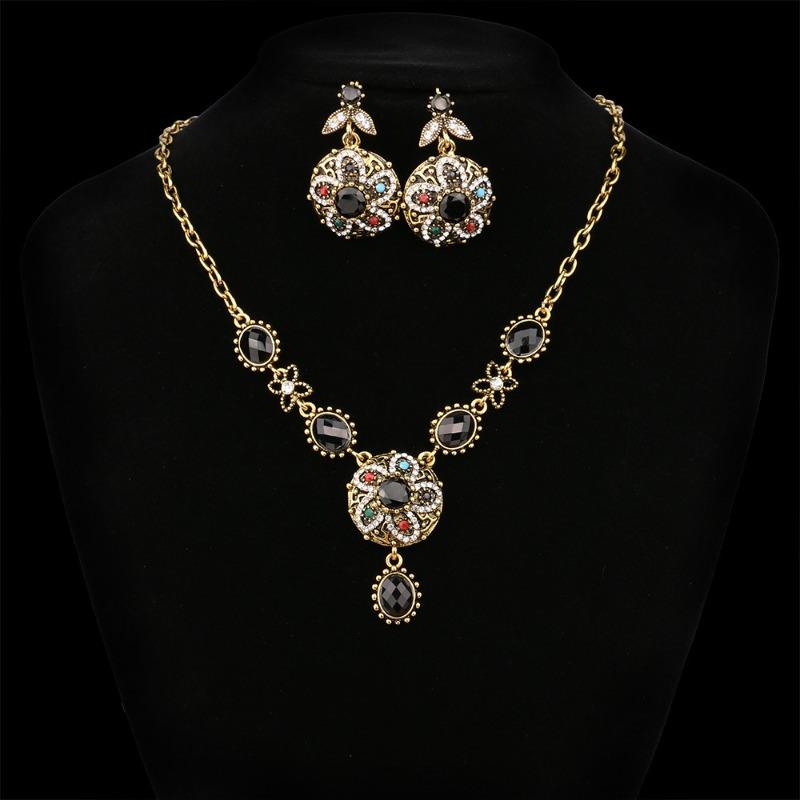 Vintage court style ethnic necklace and earring jewelry set with black gemstone inlay