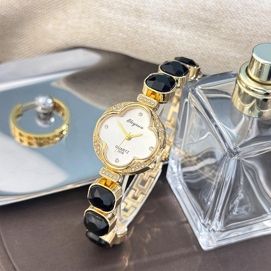 

Diamond-encrusted Gemstone Four-leaf Clover Live Broadcast Premium Bracelet Women s Watch Quartz