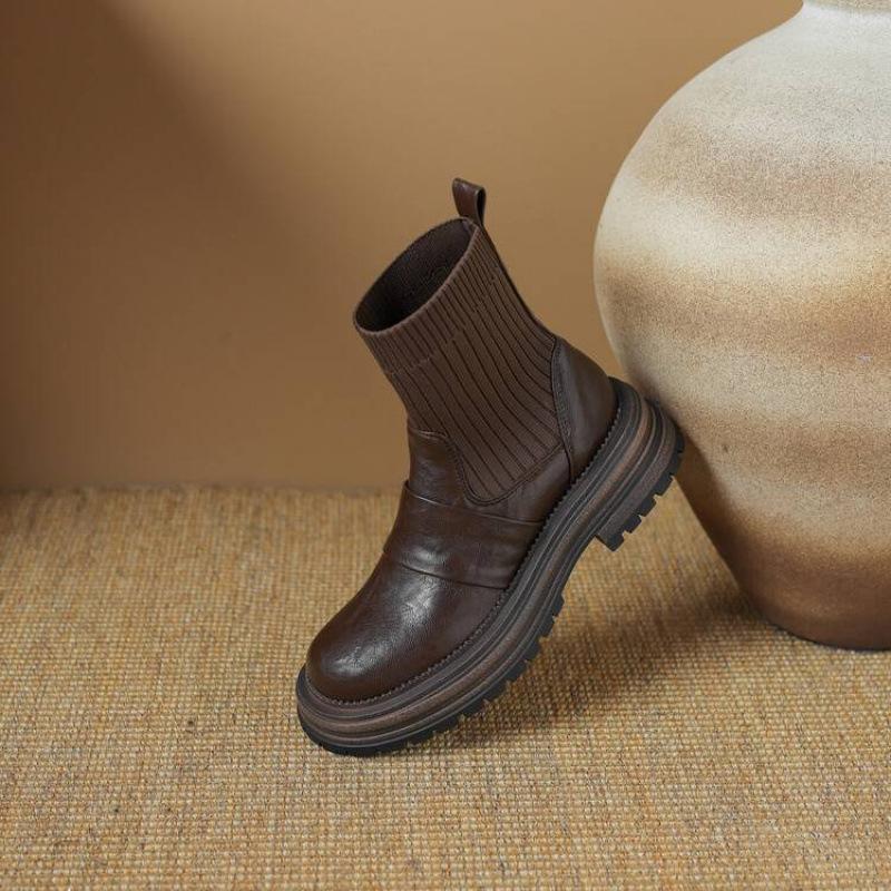 Autumn and winter medium heel large size knight boots women's comfortable thick-soled non-slip leather boots Korean version round head new solid colo