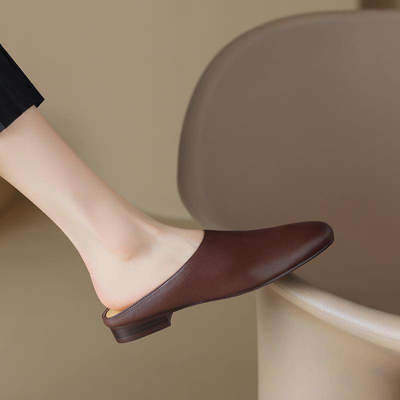 Fashion 2025 New Summer Women Mules Genuine Leather Shoes for Women Cover Toe Low-heel Slippers Round Toe Slingback Designer Sandals