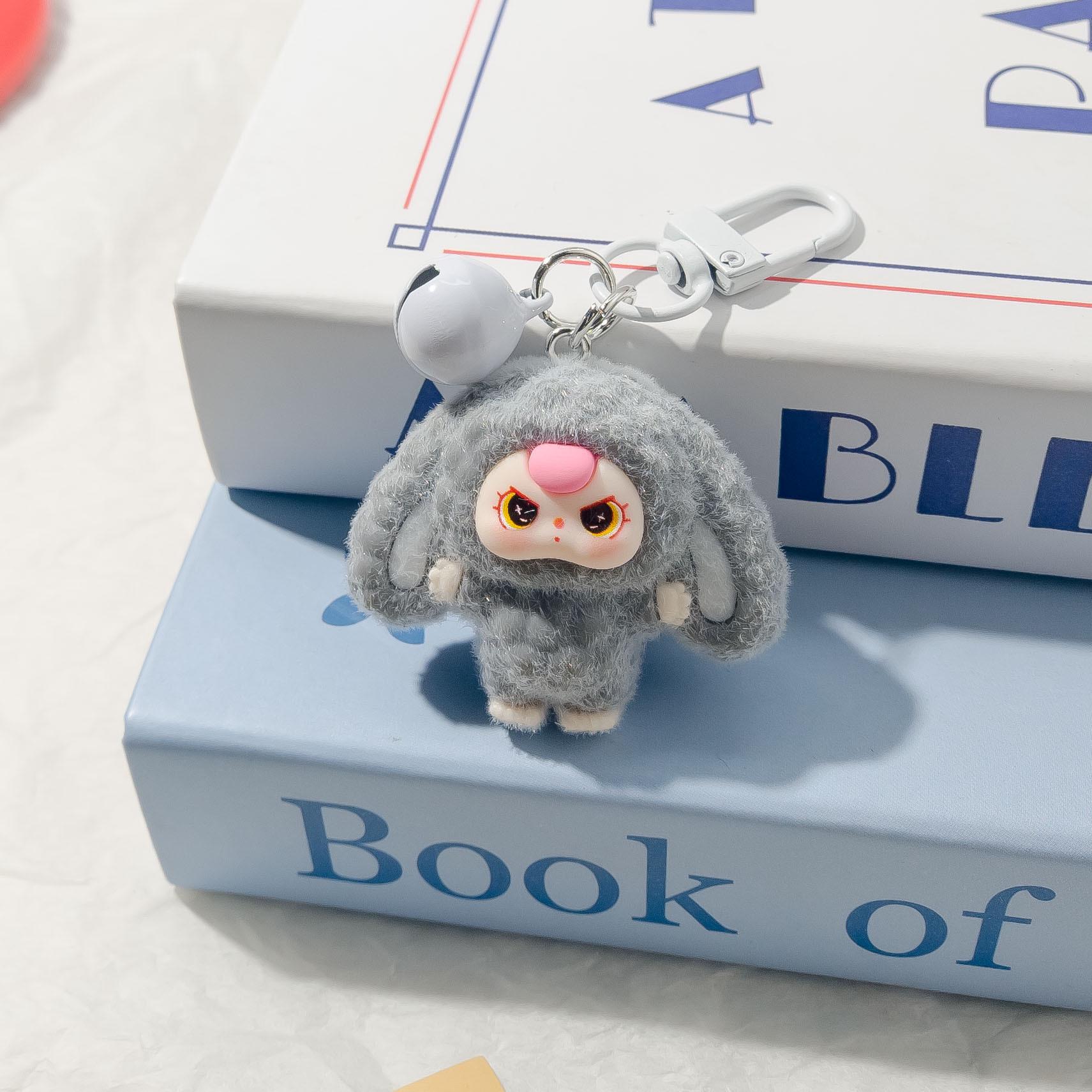 Трехлетняя мультяшная кукла-брелок с флокированием, большими ушами и 3D-дизайном для студенческих школьных сумок. серый
