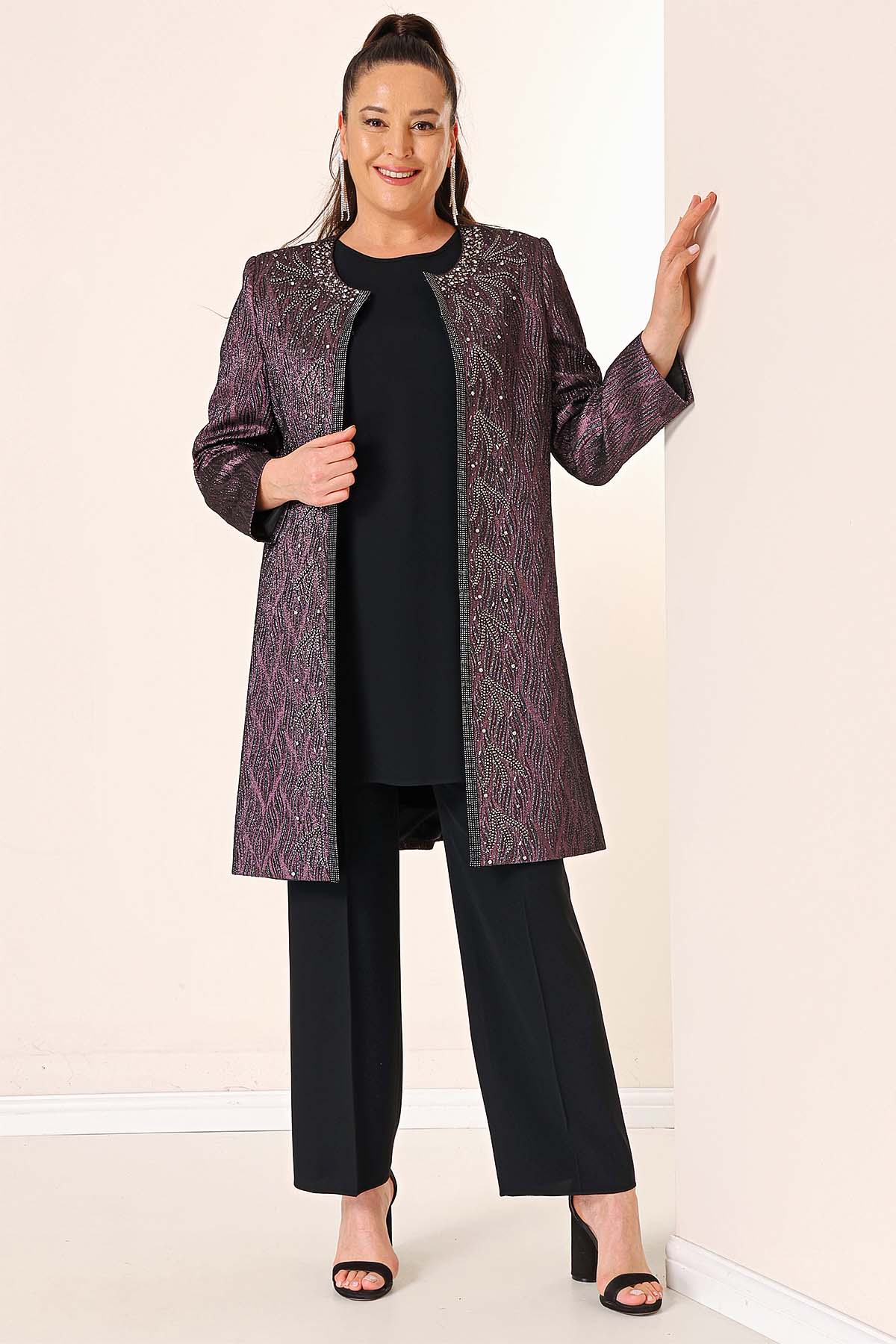 

Блузка без рукавов, жаккардовая длинная куртка на подкладке с бусинами, брюки большого размера, комплект из 3 предметов