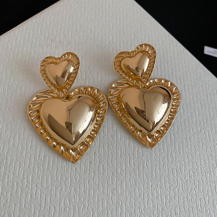 Personalized Vintage Drop Earrings for Women Heart Shape Exaggerated Irregular Drop Earrings Chic Party Jewelry Gift Accessories