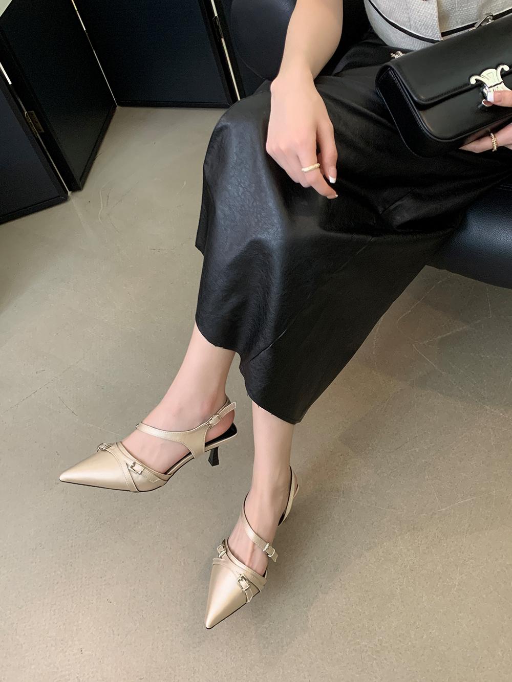 Модные женские босоножки с острым носком — фото 4