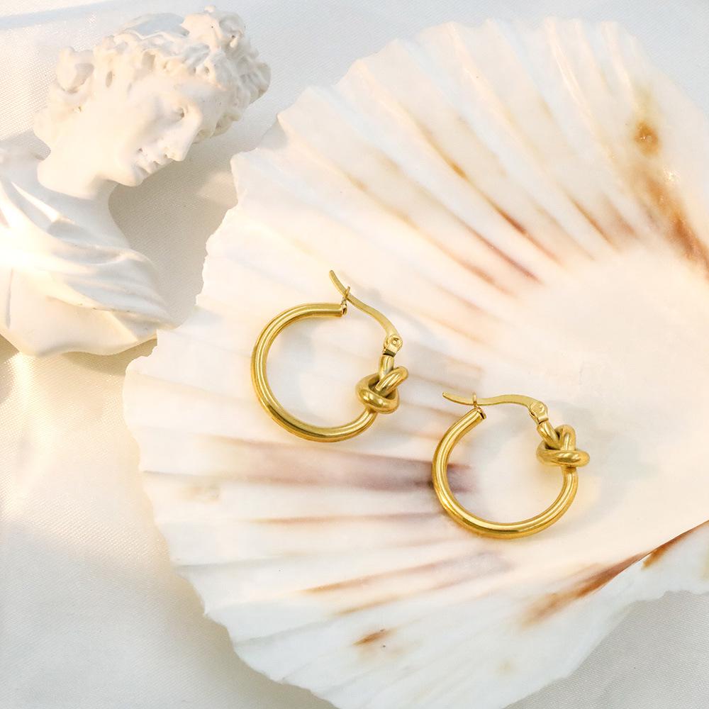 French Light Luxury 18K Gold Titanium Steel Stud Earrings Women'S Niche Personality Circle Knotted Earrings High-End Earrings