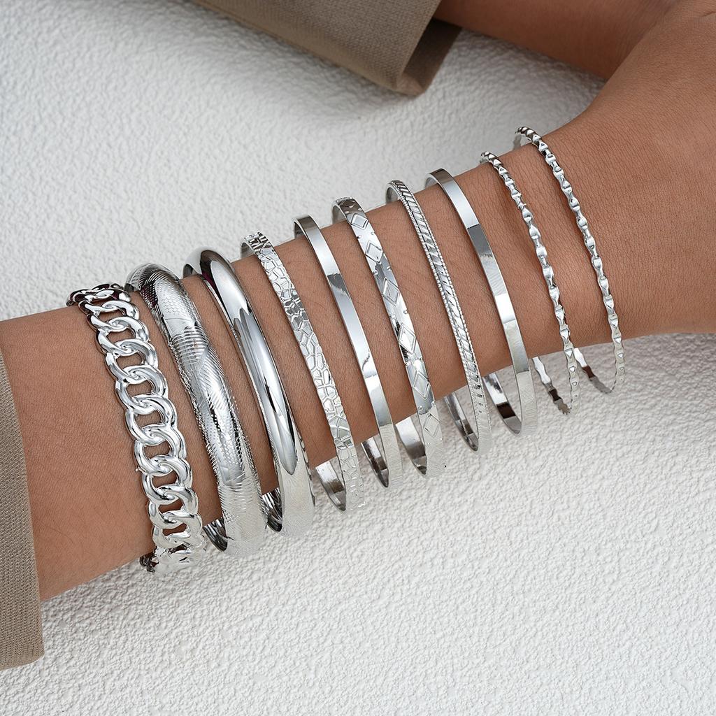 Exaggerated Niche Design Sense Metal Round Bracelet Geometric Personalized Bracelet