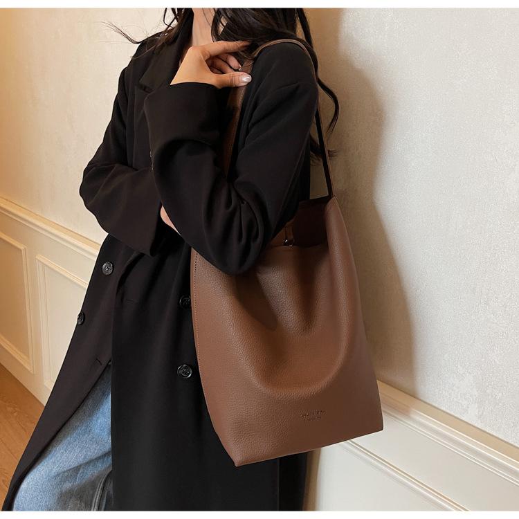 Lazy-looking Large Bag, Simple Shoulder Bag, Soft Leather Bucket Bag