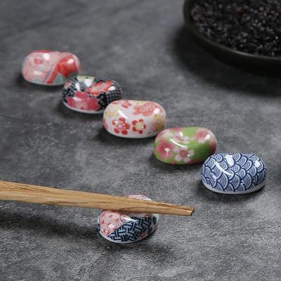 Nya Stilar Porslinsställ Japanska Ätpinnar Keramisk Dekorativ Hållare Ställ Sked Gaffel Köksredskap Bordstillbehör