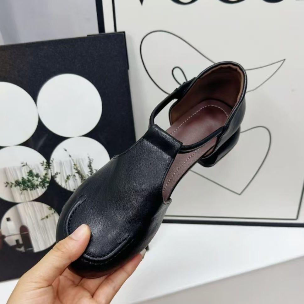 Baotou Hollow Women's Shoes Retro Medium Heel Sandals Spring and Summer New Fashion Shoes Thick Heel Sandals