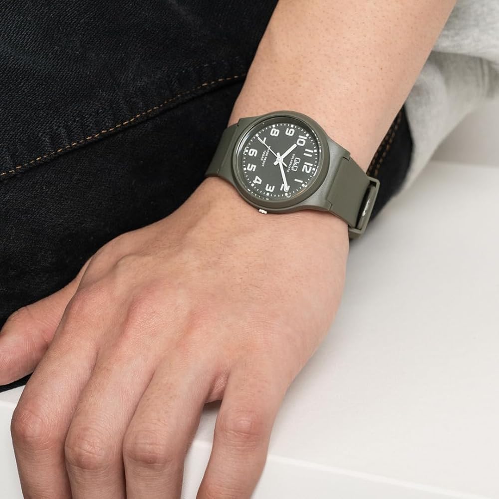 Q&Q Analog Solar Waterproof Watch with Urethane Strap Men's Khaki E08A-503VK